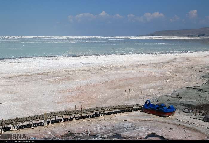 محیط زیست از مالچ پاشی در بستر دریاچه ارومیه جلوگیری کرد