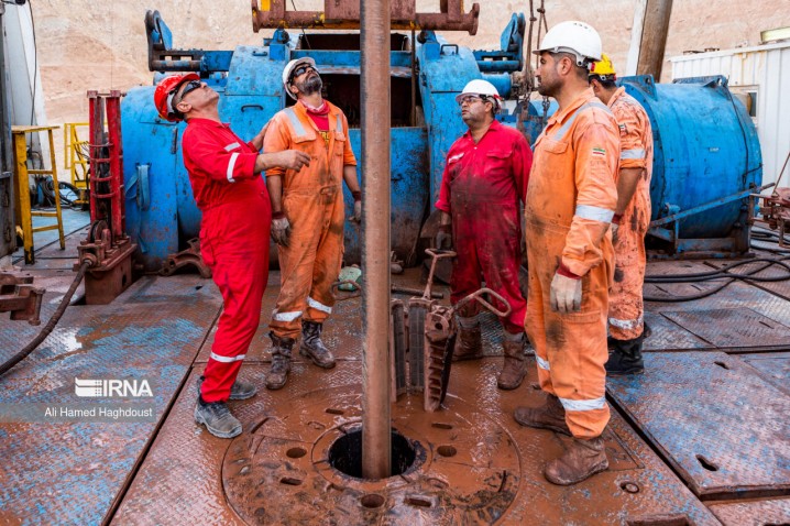 ایران روزانه ۳.۲ میلیون بشکه نفت در فوریه ۲۰۲۴ تولید کرد