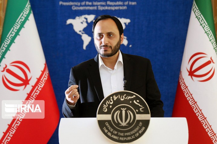 بهادری جهرمی: چاپ کتاب ۱۱ درصد افزایش یافت/تامین کاغذ کتب درسی در داخل