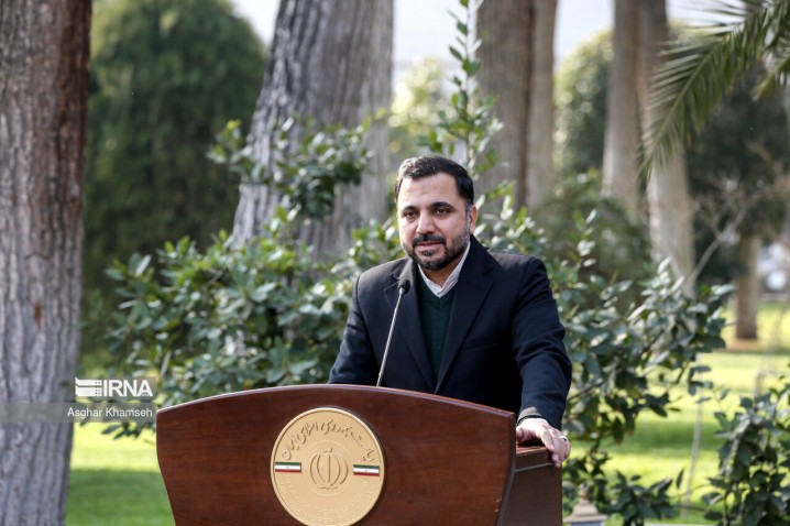 زارع‌پور:به زودی ماهواره‌های جدید رونمایی می‌کنیم/ ۳بار درخواست رفع فیلتر گوگل پلی را دادیم