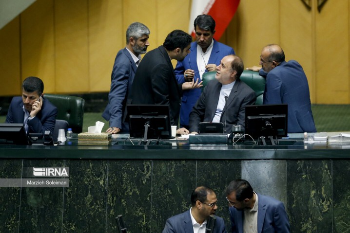 حاجی بابایی: مجلس با قید دوفوریت CFT را ۲۲ مهر بررسی میکند