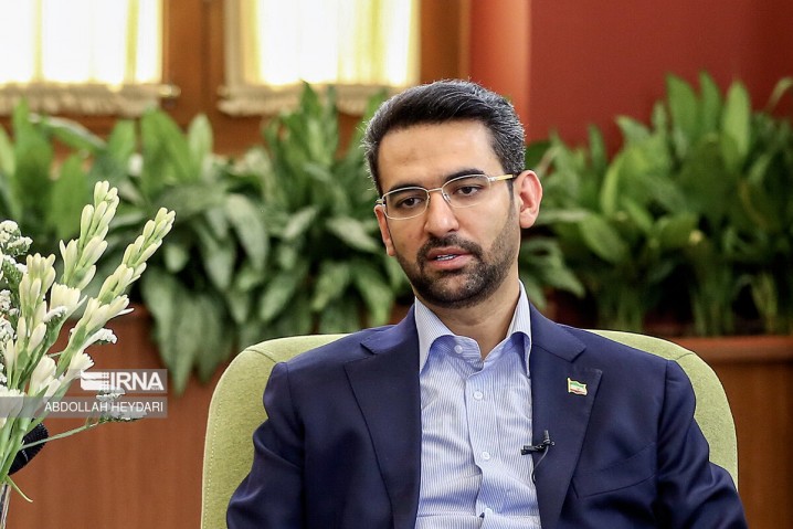 آذری جهرمی: نباید زمان را در حوزه هوش مصنوعی از دست داد