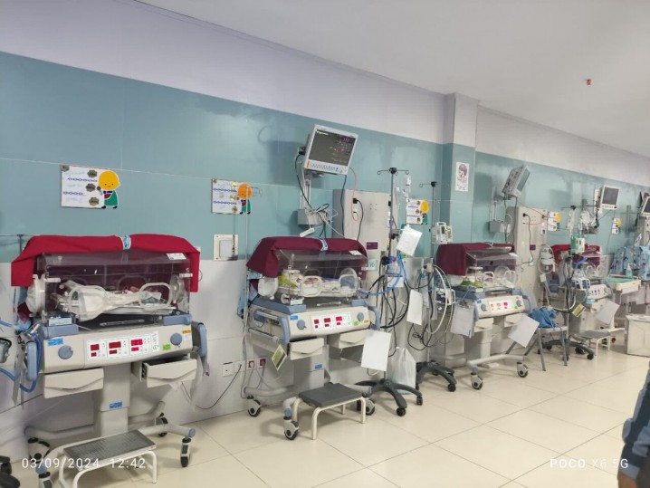 تولد نوزادان چهارقلو در همدان