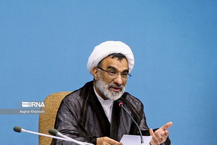 ارجاع پرونده ۶ سرپرست دانشگاه‌ها به شورا/ اختلافی با وزارت علوم نداریم