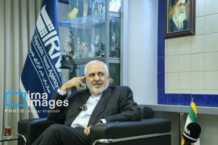 واکنش معاونت راهبردی ریاست جمهوری به شایعات درمورد سفرظریف به داووس