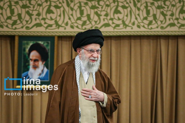 دانشمندان صنعت دفاعی کشور با رهبر انقلاب دیدار کردند