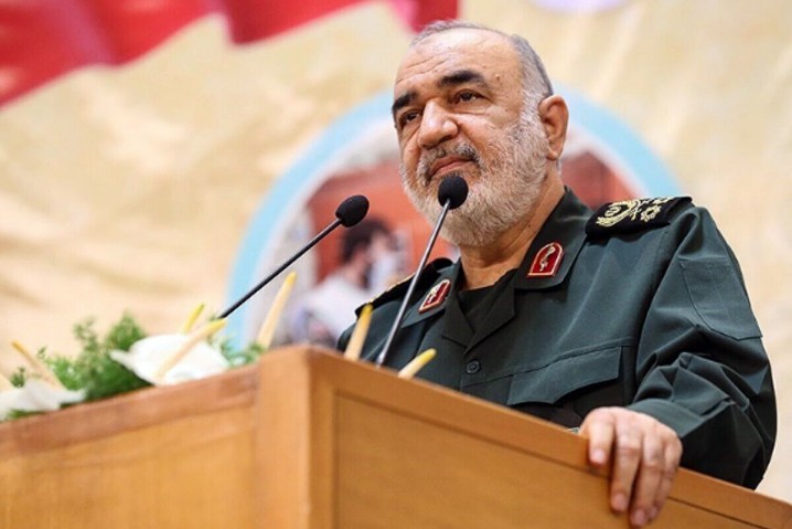 سرلشکر سلامی: سپاه در مقابل هیچ دشمنی عقب نشینی نمی‌کند