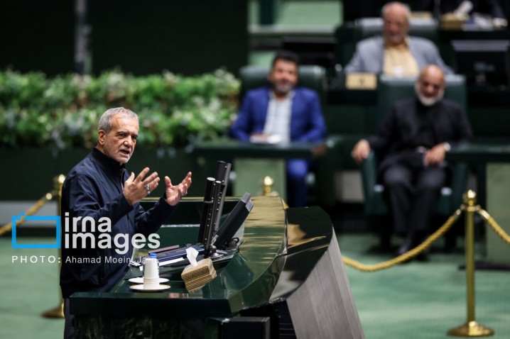 پزشکیان: یاس و ناامیدی به ضرر جامعه است/ برای نارسایی ها از مردم عذرخواهی می کنم