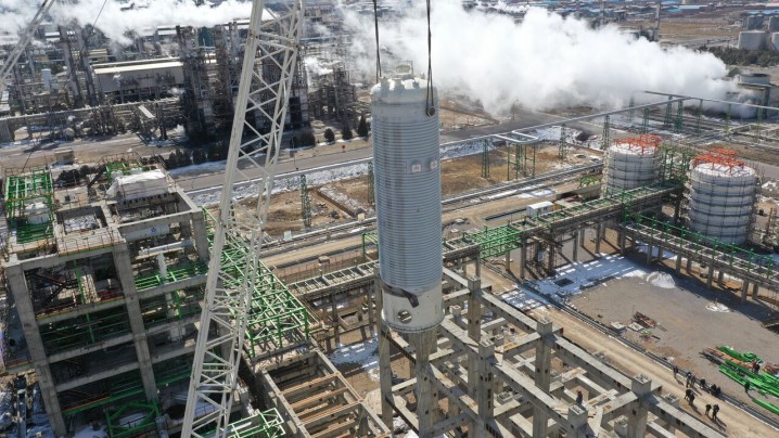 امسال ۹ میلیون تن به ظرفیت تولید صنعت پتروشیمی افزوده می‌شود