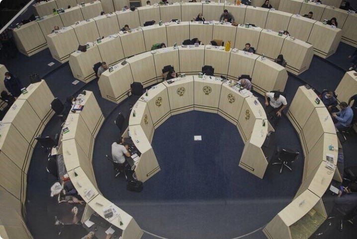 ۲۰ هزار میلیارد تومان نقدینگی در حساب کارگزاری‌ها، آماده خرید سهام/ ۶۰۰ همت ارزش صندوق‌ها