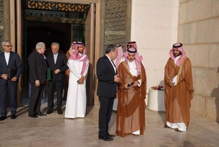 دیپلماسی منطقه‌ای ایران باید در ارتباط تنگاتنگ با کشورهای عربی باشد/ ضرورت مدیریت مواضع