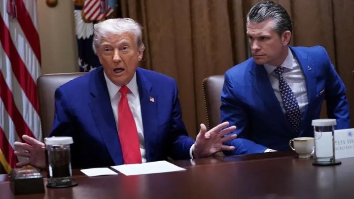 بی‌اعتمادی کاخ سفید نسبت به وزیر دفاع آمریکا و آشفتگی در پنتاگون