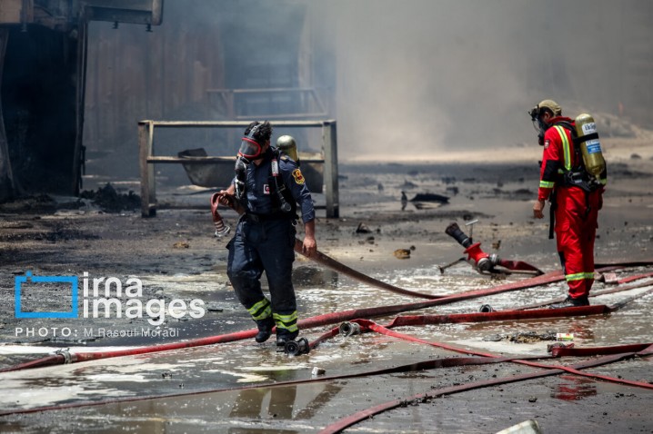 کمبود امکانات گمرکی عامل وقوع حادثه در بندر رجایی/ استیضاح وزیر راه انحراف افکار عمومی است