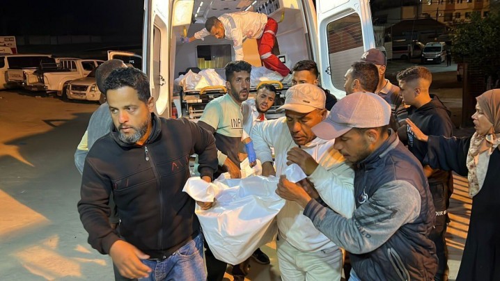 بمباران منازل مسکونی در نوار غزه؛ ۲۱ نفر شهید شدند