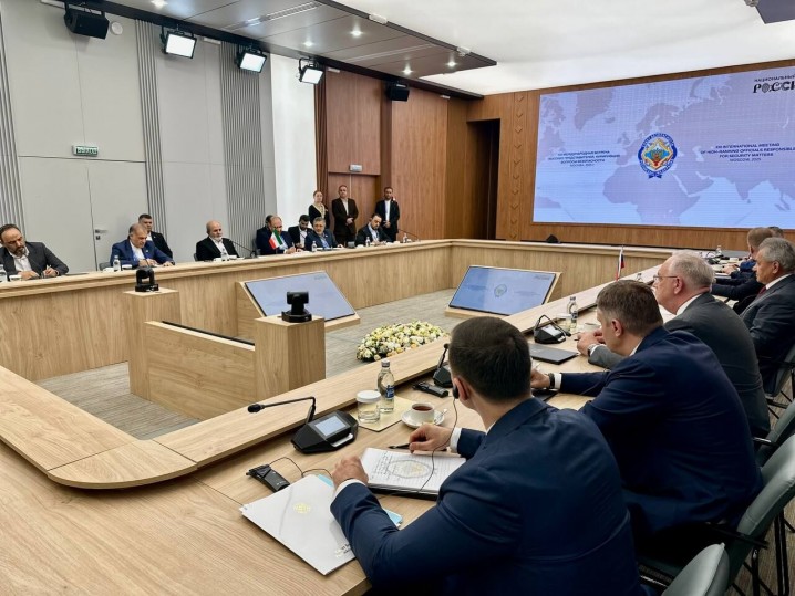 دبیران شورای‌عالی امنیت ملی ایران و روسیه از اجرای سریع‌تر طرح‌های مشترک حمایت کردند