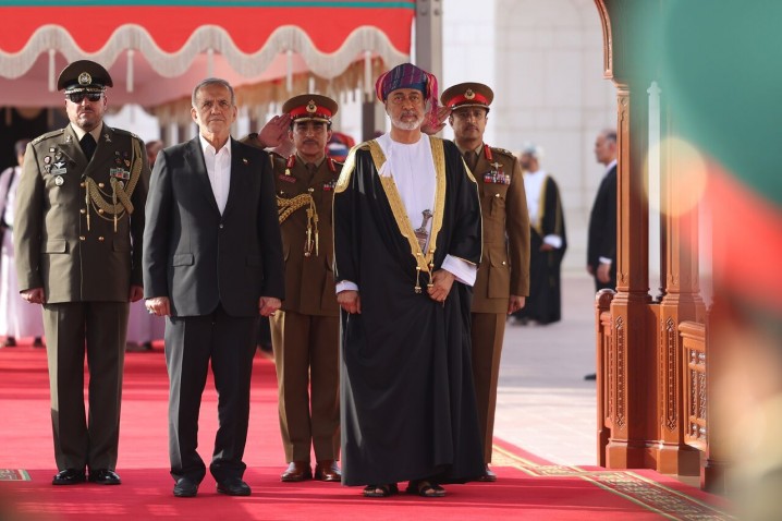 همکاری‌های همه جانبه با عمان، الگوی توسعه روابط با همسایگان