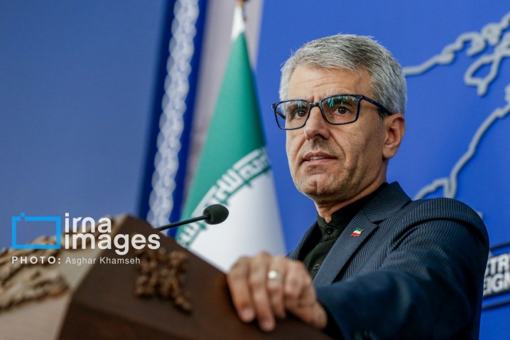 بقائی: مذاکره اگر از صحنه نبرد دشوارتر نباشد، ساده‌تر از آن نیست