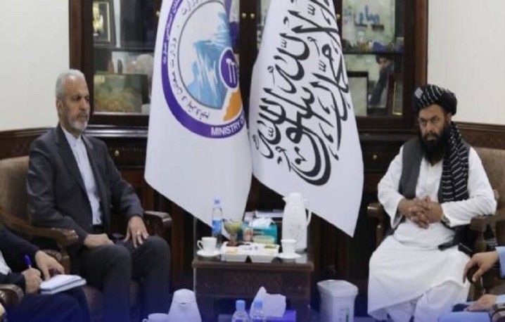 افغانستان و ایران بر گسترش همکاری‌های اقتصادی و تقویت روابط دوجانبه تاکید کردند