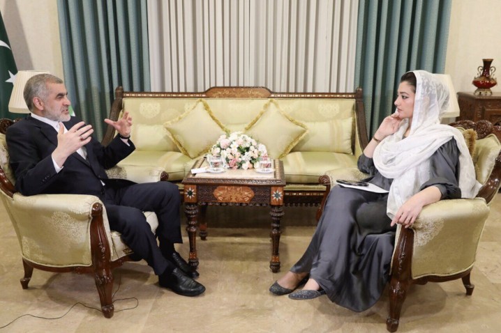 نایب رئیس مجلس: ایران به دنبال قدرتمند شدن همسایگان است/ صلح و امنیت راه توسعه منطقه