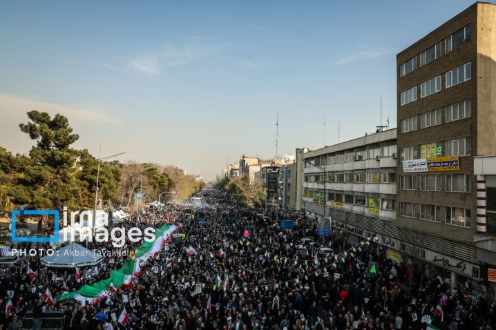 موافقت مجلس با حق برگزاری اجتماع و راهپیمایی برای همه اشخاص