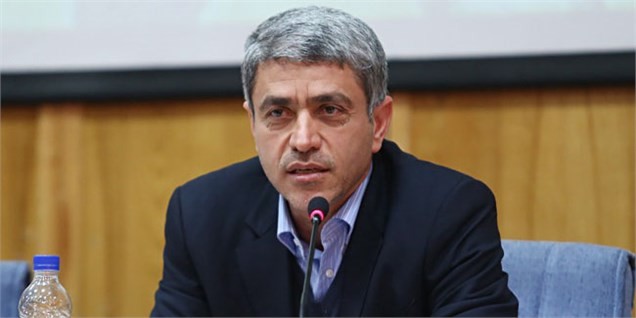  در کاهش سود بانکی تردیدی ندارم/ بخشی از رشد شاخص بورس هیجانی است 