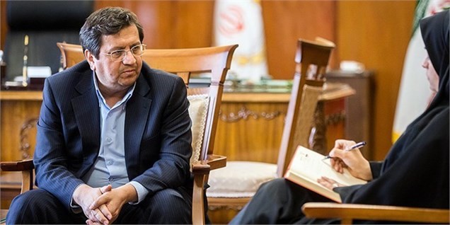 عبدالناصر همتی رئیس کل بیمه مرکزی ایران شد