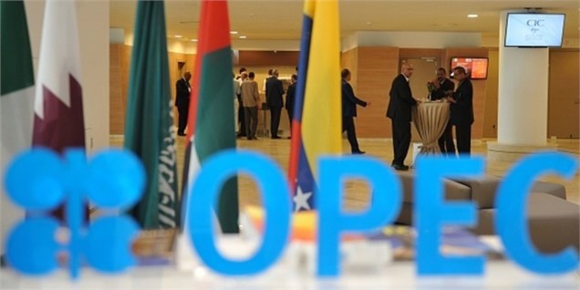 از برنامه کاهش تولید نفت سریع‌تر از حد انتظار هستیم