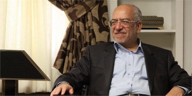 برای تولید خودروهای تجاری بنز در حال مذاکره هستیم