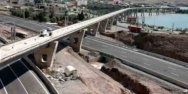 بار مالی ٥٠٠ هزار میلیاردی کلنگ‌زنی‌های احمدی‌نژاد