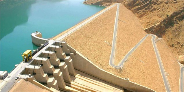 در صورت تداوم کمبود بارش‌ها با چالش تامین برق در سال آینده مواجهیم
