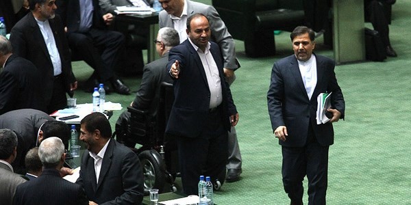 آخوندی باز هم در وزارت راه ماندنی شد