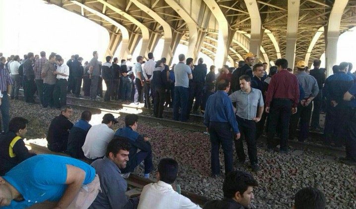 تجمع روی ریل راه‌آهن