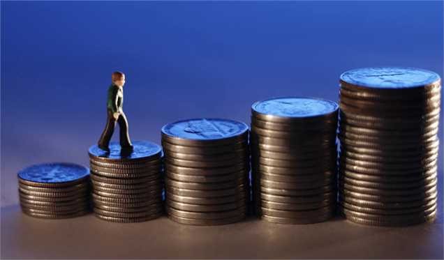 افزایش نرخ سود بانکی اقدام غیرمنطقی محسوب می‌شود