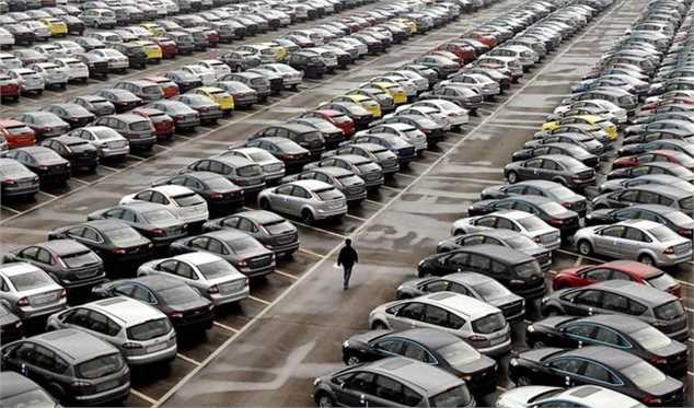 کاهش قیمت خودرو همزمان با کاهش نرخ ارز، طلا و بازگشت شورای رقابت به بازار خودرو