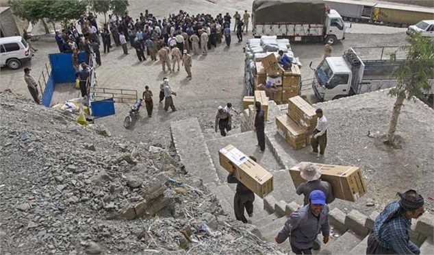 بهبود شرایط معیشتی مرزنشینان در دستور کار دولت؛ کوله‌بران ثبت نام کنند