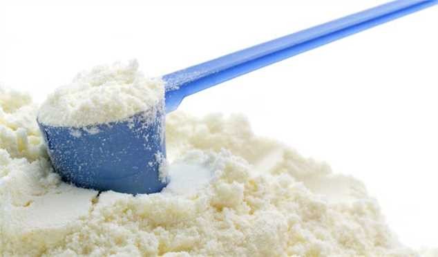 مانع ارزی برداشته شد؛۸۰۰ هزار قوطی شیرخشک رژیمی آماده ترخیص