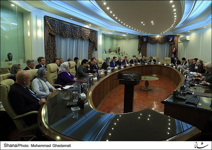 German Manufacturers to Cooperate in Post-Sanctions Iran Oil, Gas Industry