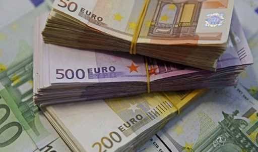 قیمت یورو و طلا کاهش یافت