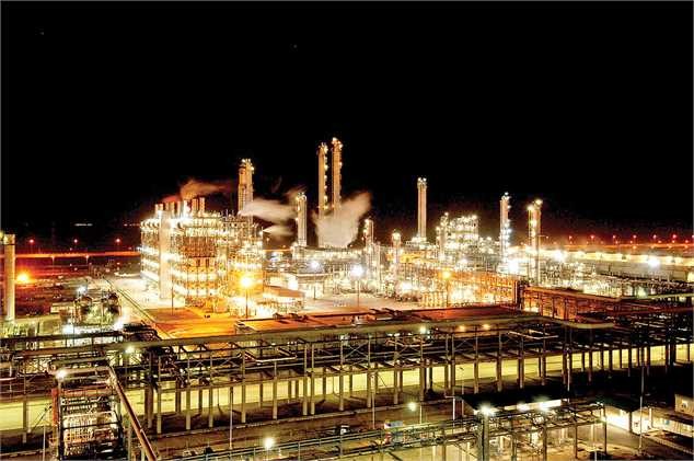 دستور رئیس جمهور برای پیگیری دلایل افزایش قیمت بدون مجوز محصولات پتروشیمی