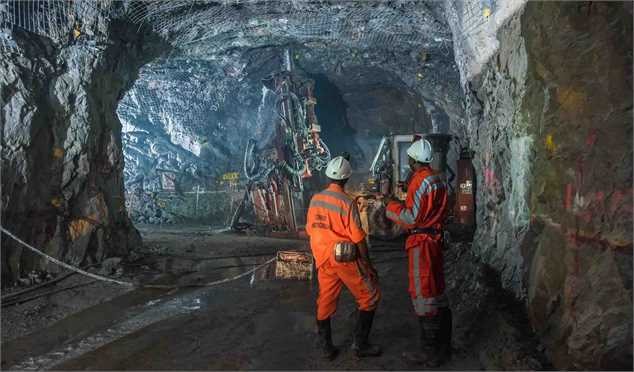 وزیر صمت: توسعه معادن در سال‌های گذشته به دقت اجرایی نشده است