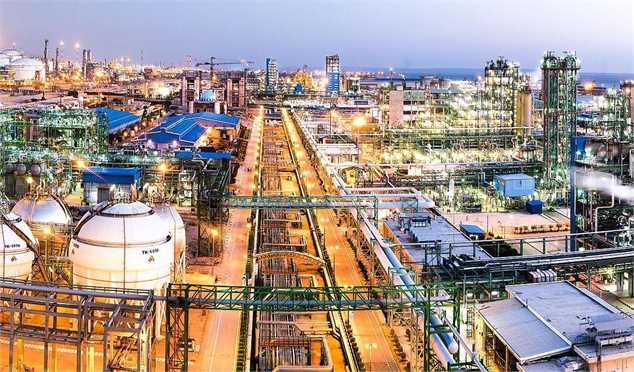 فروش اعتباری ۱۲۰ همت مواد اولیه پتروشیمی به صنایع پایین دستی