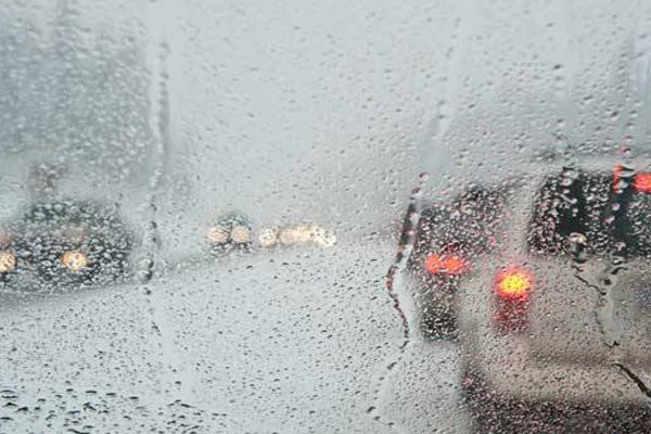 باد شدید و رگبار در تهران/ هوای نیمی از کشور بارانی است