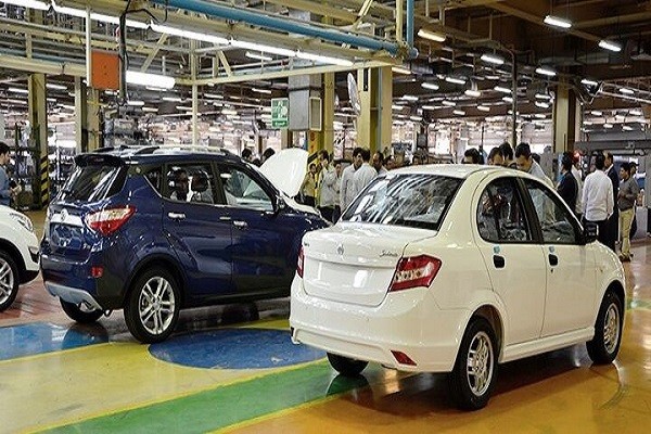 این خودرو‌ها گران شد / تب دلار دامن بازار خودرو را هم گرفت