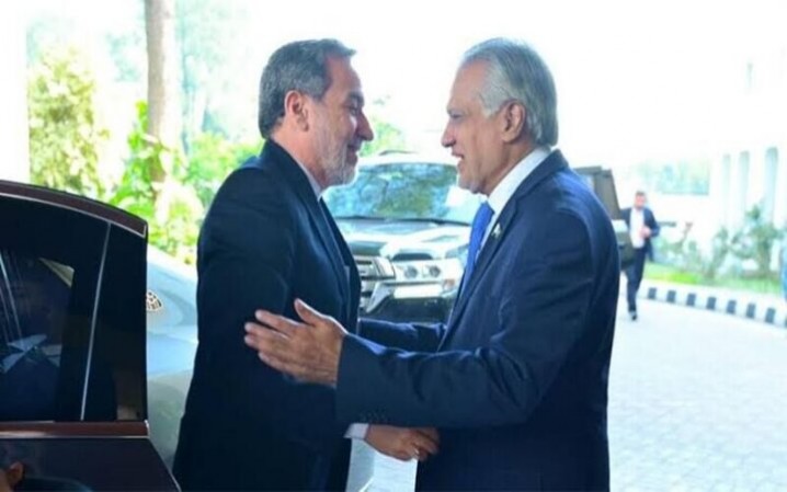 آغاز دیدار رسمی وزیران خارجه ایران و پاکستان 