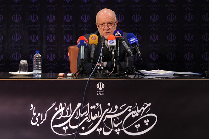 زنگنه: اتاق تاریک داریم؛ اما برای دشمنان ملت