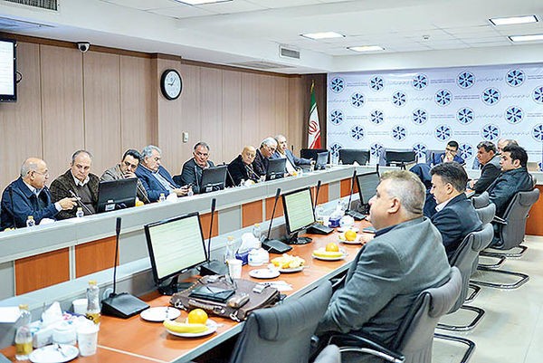  صنایع پایین‌دست چگونه از قطار رشد در الگوی توسعه صنعتی باز‌ماندند؟