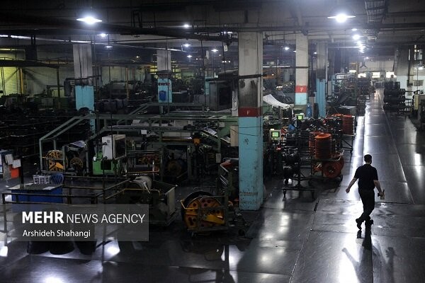 مشکلات بنگاه‌های اقتصادی ریشه‌ای و پیشینی است