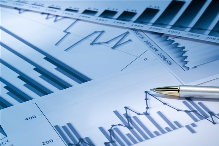 فردا کدام نرخ دلار، مبنای قیمت گذاری پایه‌های محصولات پلیمری خواهد بود؟