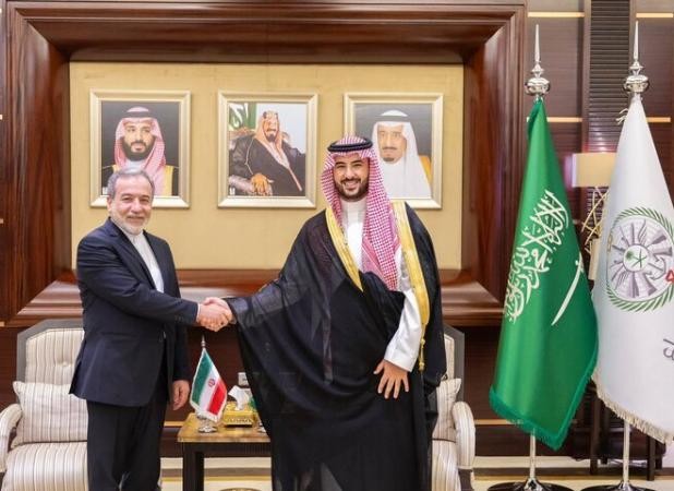 عراقچی با وزیر دفاع عربستان سعودی دیدار کرد