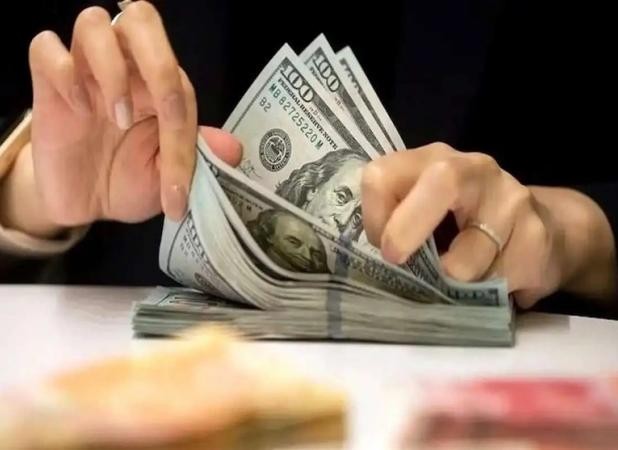 بازار دوم؛ خط مقدم مقابله با التهاب ارز در بازار